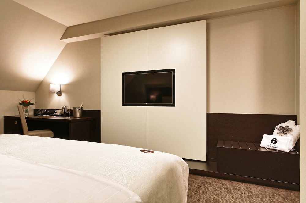 Hotel Victory Popuvky Екстериор снимка